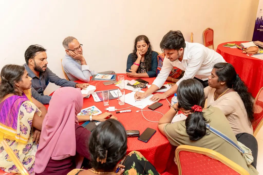 Cybersecurity for peacebuilding trainers, Batticaloa, 2024-11-22.