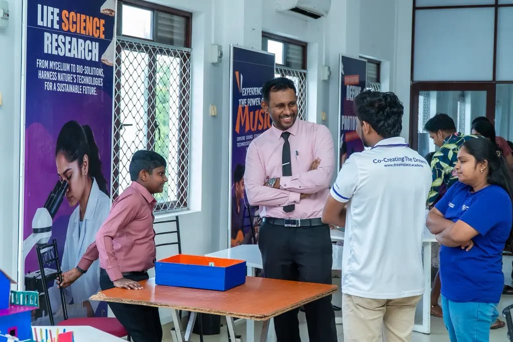 Maker Exhibition and Certificate Ceremony, Batticaloa, 2025-11-09.
