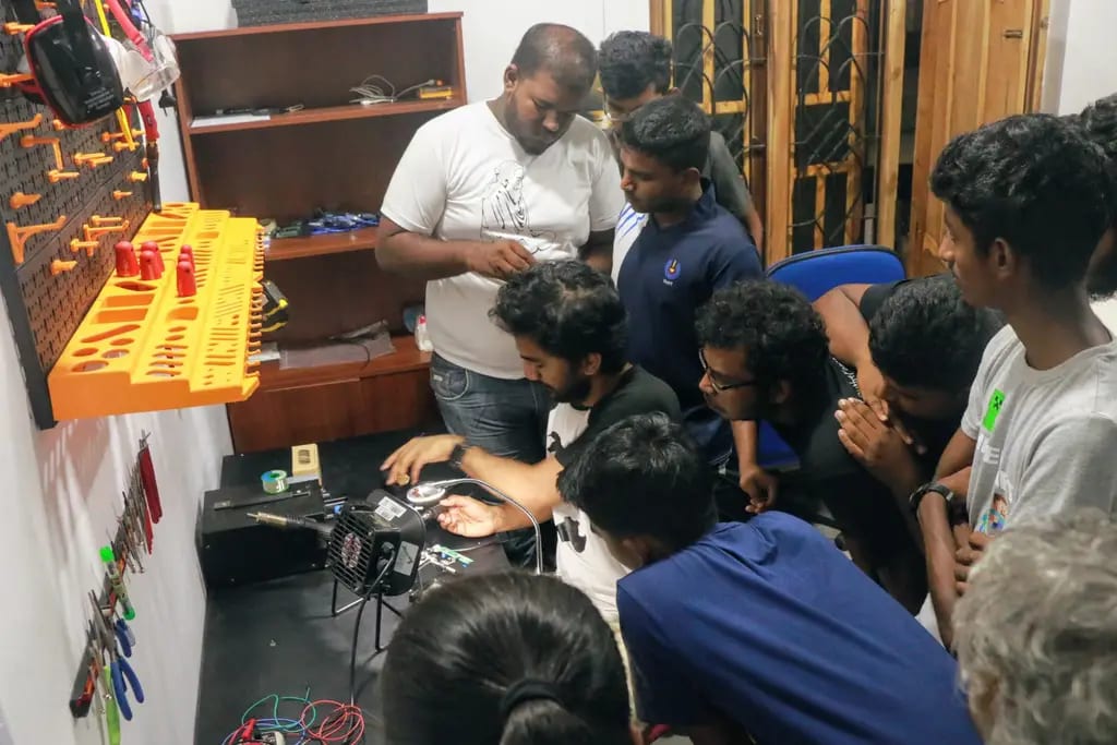 The team at a training of trainers on running workshops, Batticaloa, 2 April 2019.