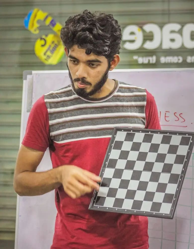 Chess coaching for children, Batticaloa, 2019-06-22.