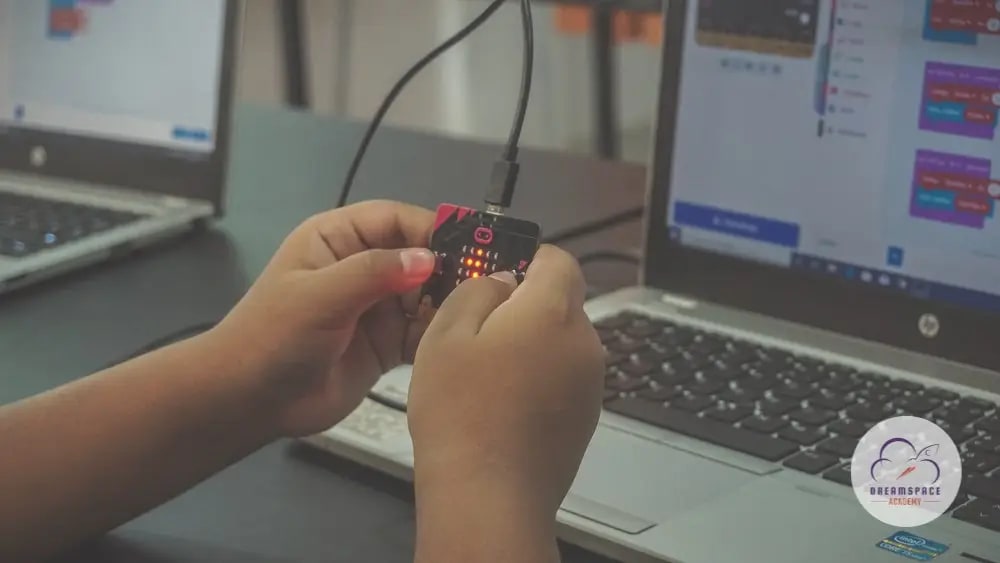 Schoolchildren at a one-day makerspace workshop, Batticaloa.