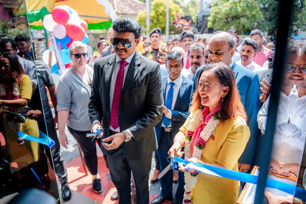 American iHub opens, Batticaloa, 2023-11-15.