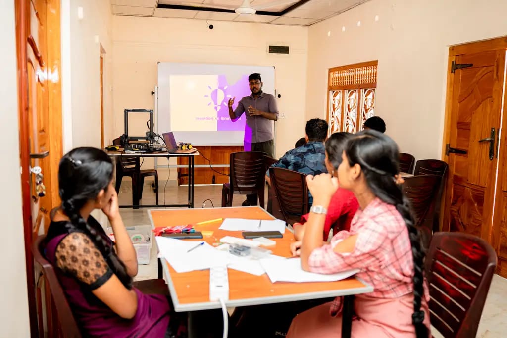 Navigate: first workshops, Mullaitivu, 2024-05-23.