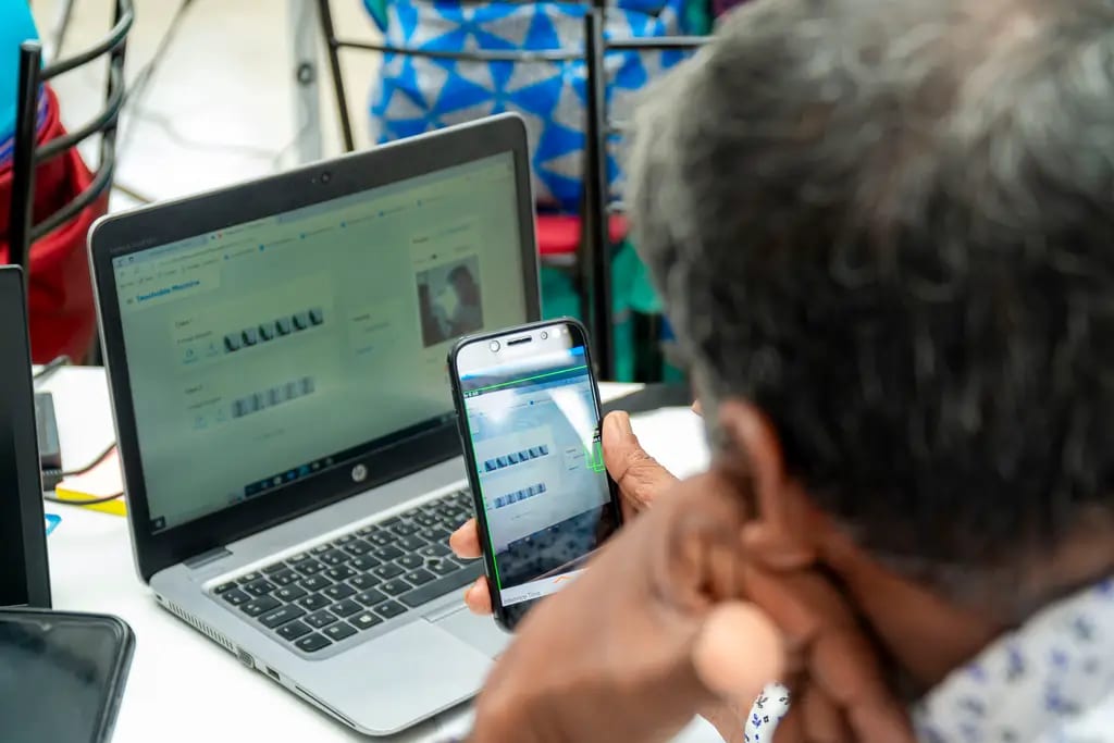 AI training, Batticaloa, 2024-12-16.