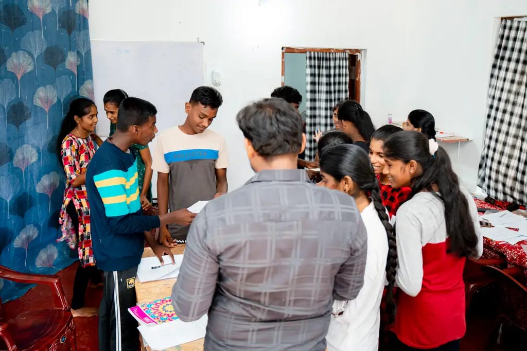 English workshops in Porathivu, Periya Porathivu, Batticaloa, 2024-05-18.