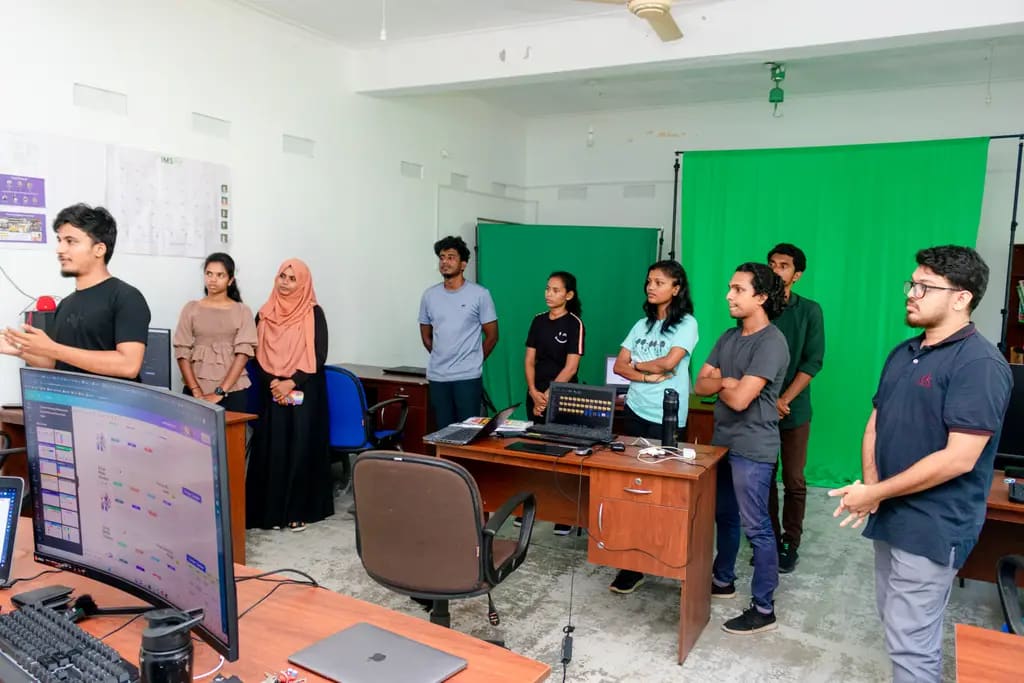 BOOKBRIDGE cohort visits, Batticaloa, 2023-05-20.