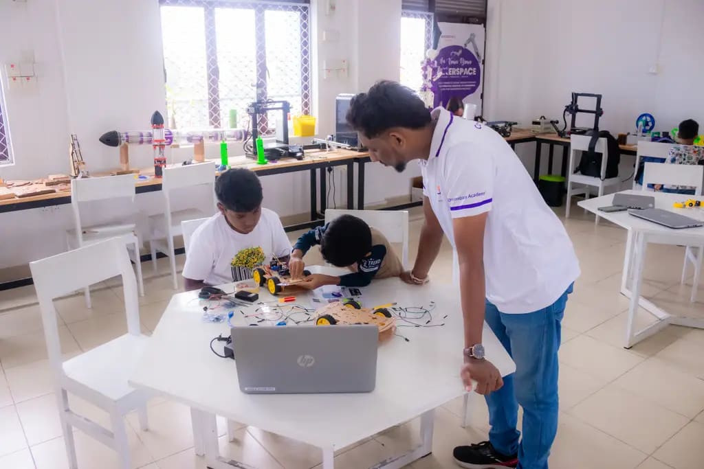 Line following car workshop, DreamSpace Academy Batticaloa, August 2025.