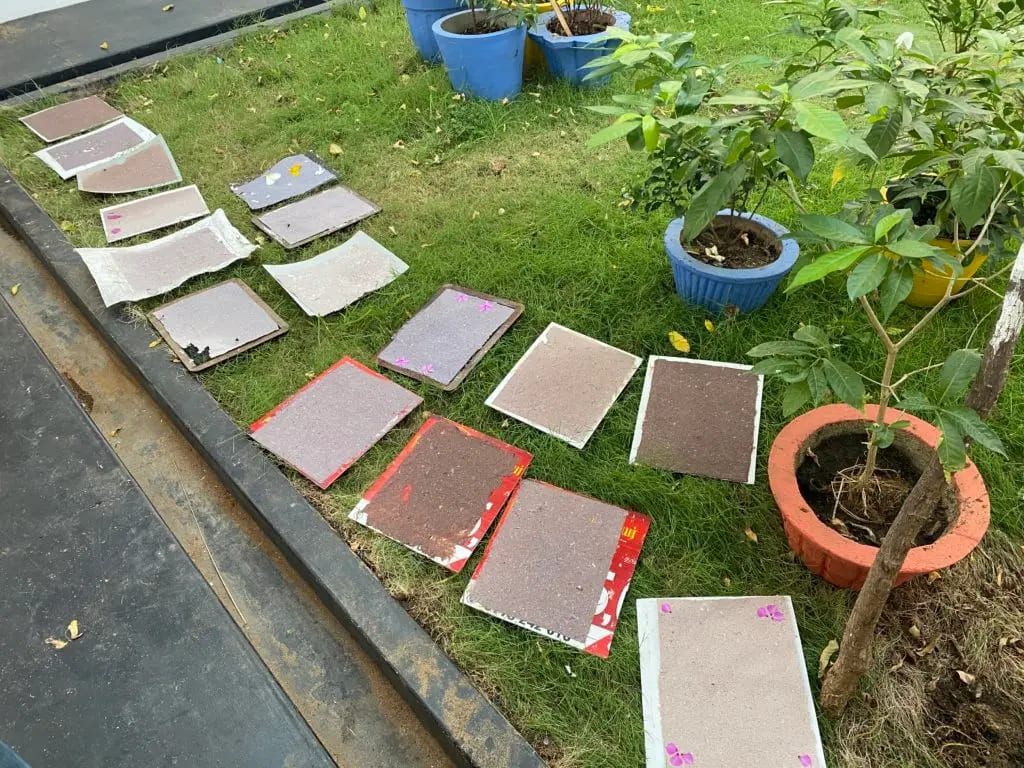 New sheets drying in the sun, July 2022. Photo: Dinacon 2022.