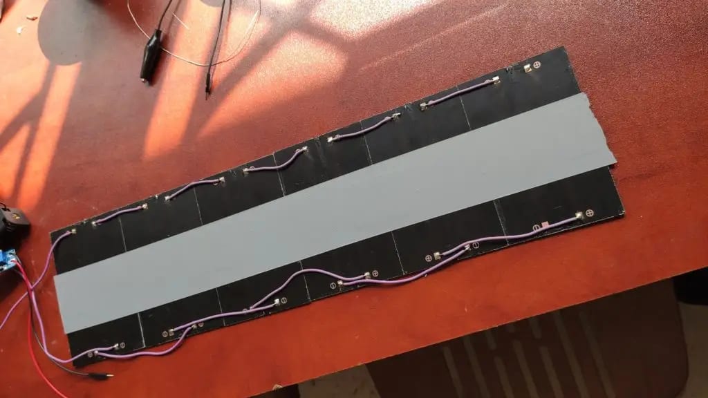 The solar panels joined into one strip, July 2022. Photo: Dinacon 2022.
