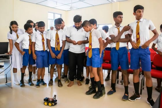 Electromechanics at Cheddipalayam Maha Vidyalayam, Cheddipalayam, Batticaloa, 2022-10-11.