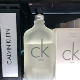 デザインしないことがデザイン「ck one(シーケー・ワン)」のクリーンネス