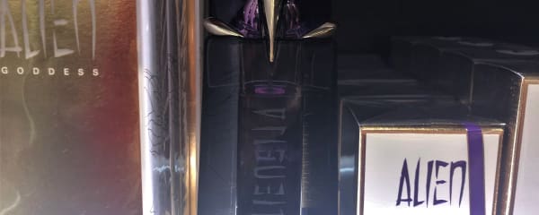ヨーロッパで知らない人はいない、大人気のジャスミン香水「Alien(エイリアン)」/『Thierry Mugler(ティエリー ミュグレー)』