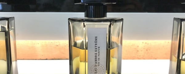 究極のアンバー、落ち着く寺院の香り「L’Eau D’Amre Extreme(アンバー エクストリーム)」/『L’ARTISAN PARFUMEUR(ラルチザン パフューマー)』