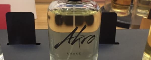 コーヒーアロマの癒される香り。「AWAKE(アウェイク)」/『Akro(アクロ)』