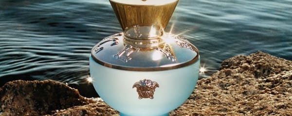 地中海の輝きを放つ「Dylan Turquoise Pour Femme(ディラン・ターコイズ・プール・ファム)」でこの夏を最高のものに。