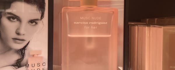 第二の肌として香る、ヌーディーで温かいノート「フォー ハー ムスク ヌード(For Her Musk Nude)」/『ナルシソ ロドリゲス(Narciso Rodriguez)』