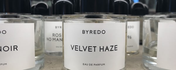ココナッツの幻覚。自分も他人も惑わす香り「VELVET HAZE(ヴェルヴェット ヘイズ)」/『BYREDO(バイレード)』