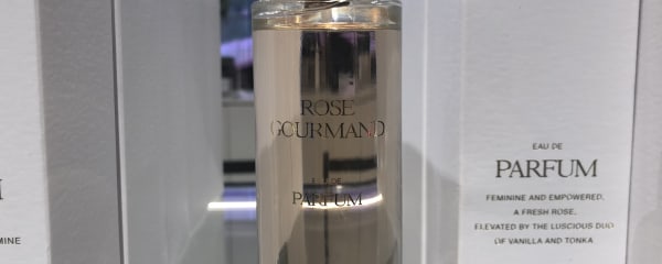 巷を騒がす『ZARA』の香水!甘く華やかな「ROSE GOURMAND(ローズ グルマン)」