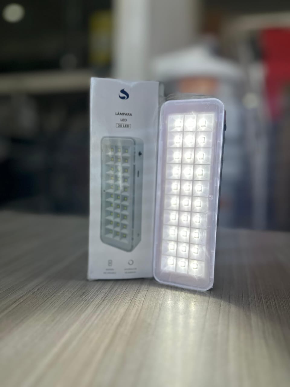 Luz de emergencia 30 led pequeña