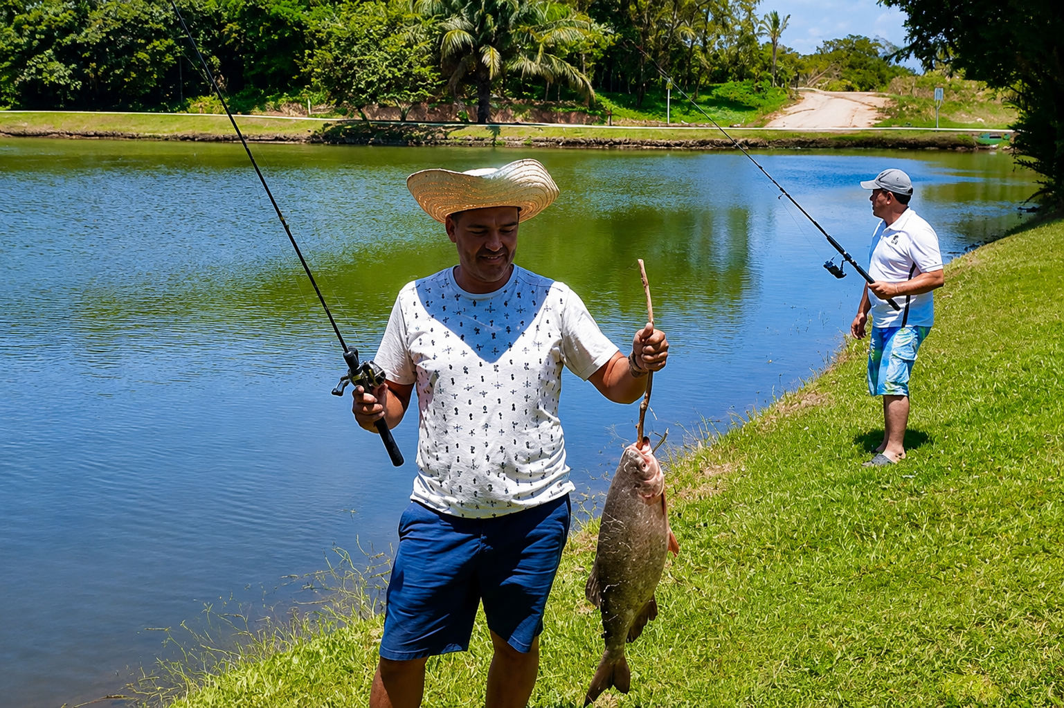 Pesca controlada en las lagunas de Olivos Urbanizaciones