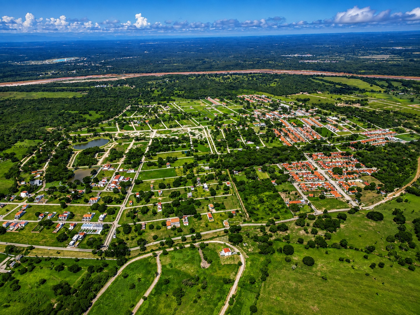 Vista aérea de Olivos Urbanizaciones, Av. Paraíso y Radial 26, Zona Norte