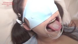 かわいい感じの清楚なお洋服の女の子に、アナルと２穴挿入して口枷アへ顔wピースにぶっかけ＆ごっくん！