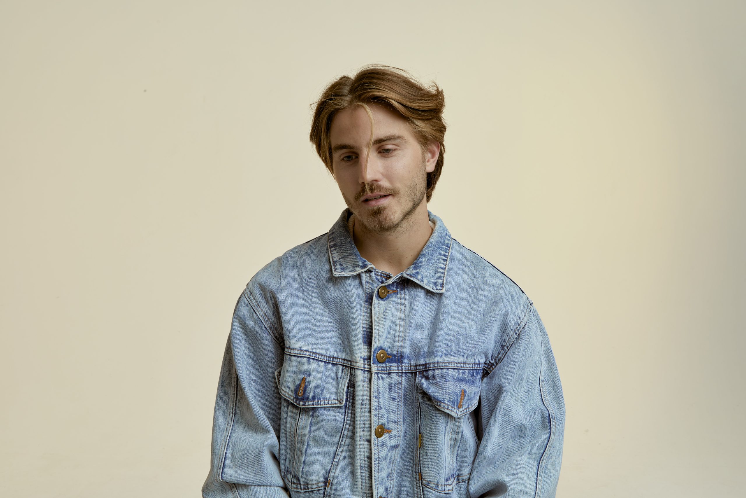 MAKSIM