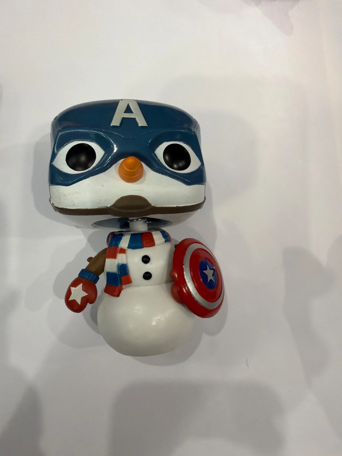 POP! Funko Sammelfigur 532 Cap Snowman Bobble-Head (B-Ware)