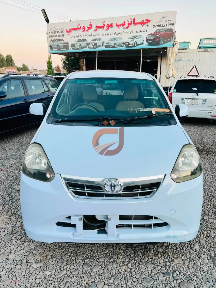 Daihatsu Mira 2012