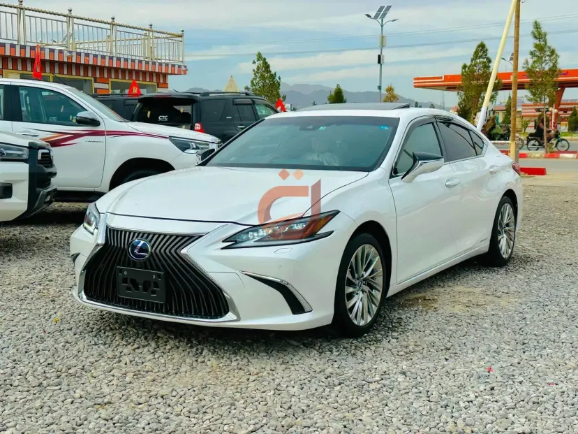 Lexus IS 2019