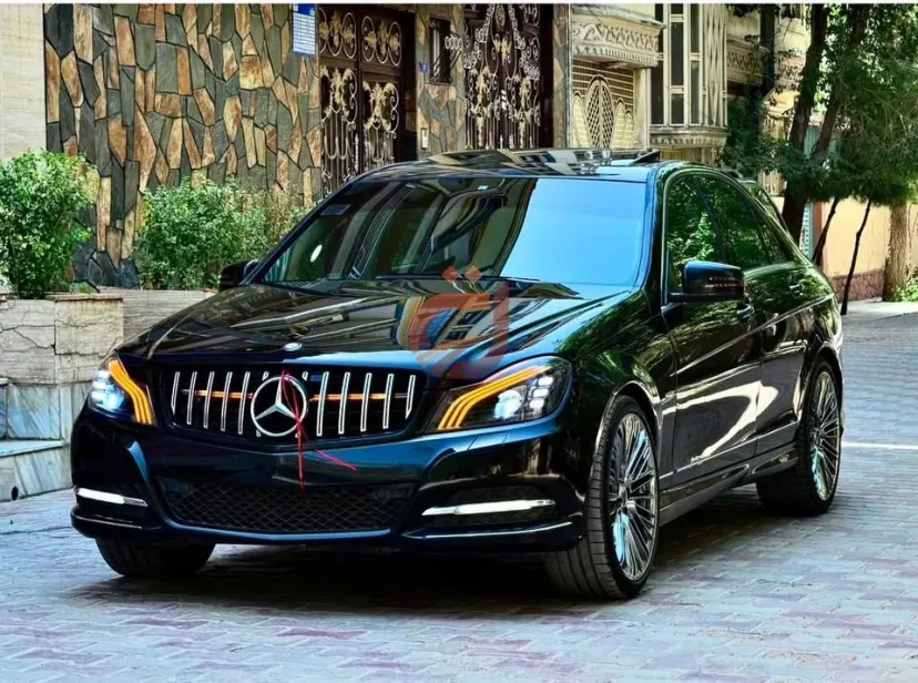 Mercedes-Benz C-Class 2012