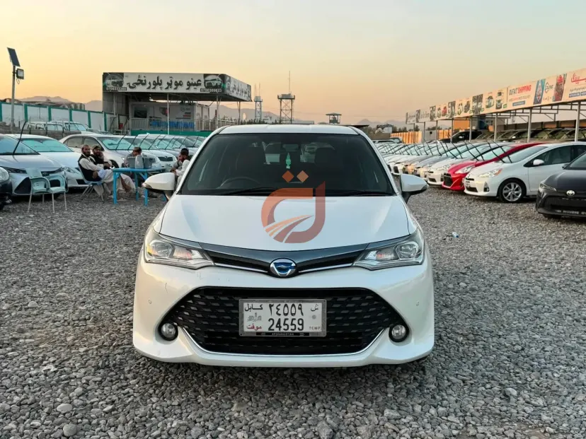 Toyota Corolla Fielder 2016