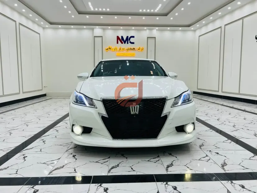Toyota Crown 2014