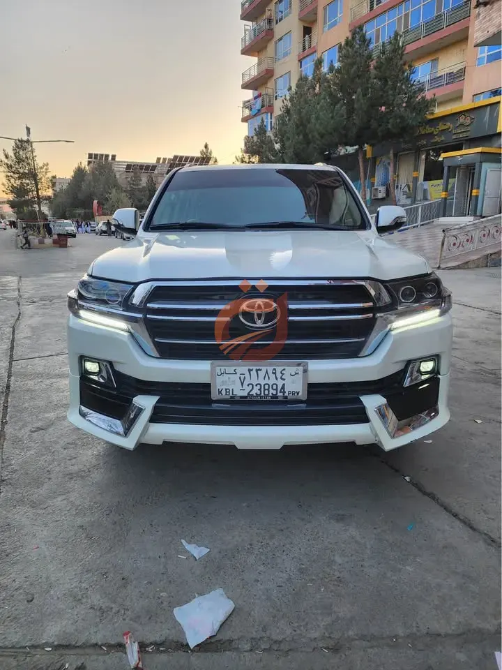 Toyota Land Cruiser 2011