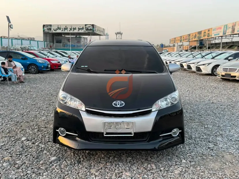 Toyota Wish 2013