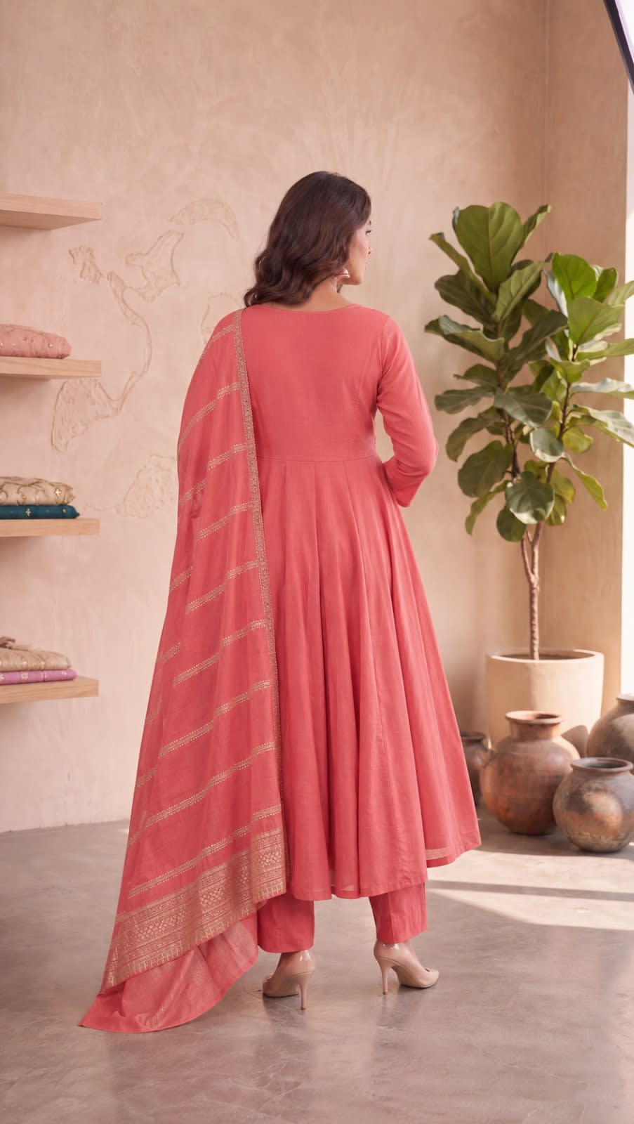 Elegant Peach Embroidered Kurti Pant Set thumbnail 4