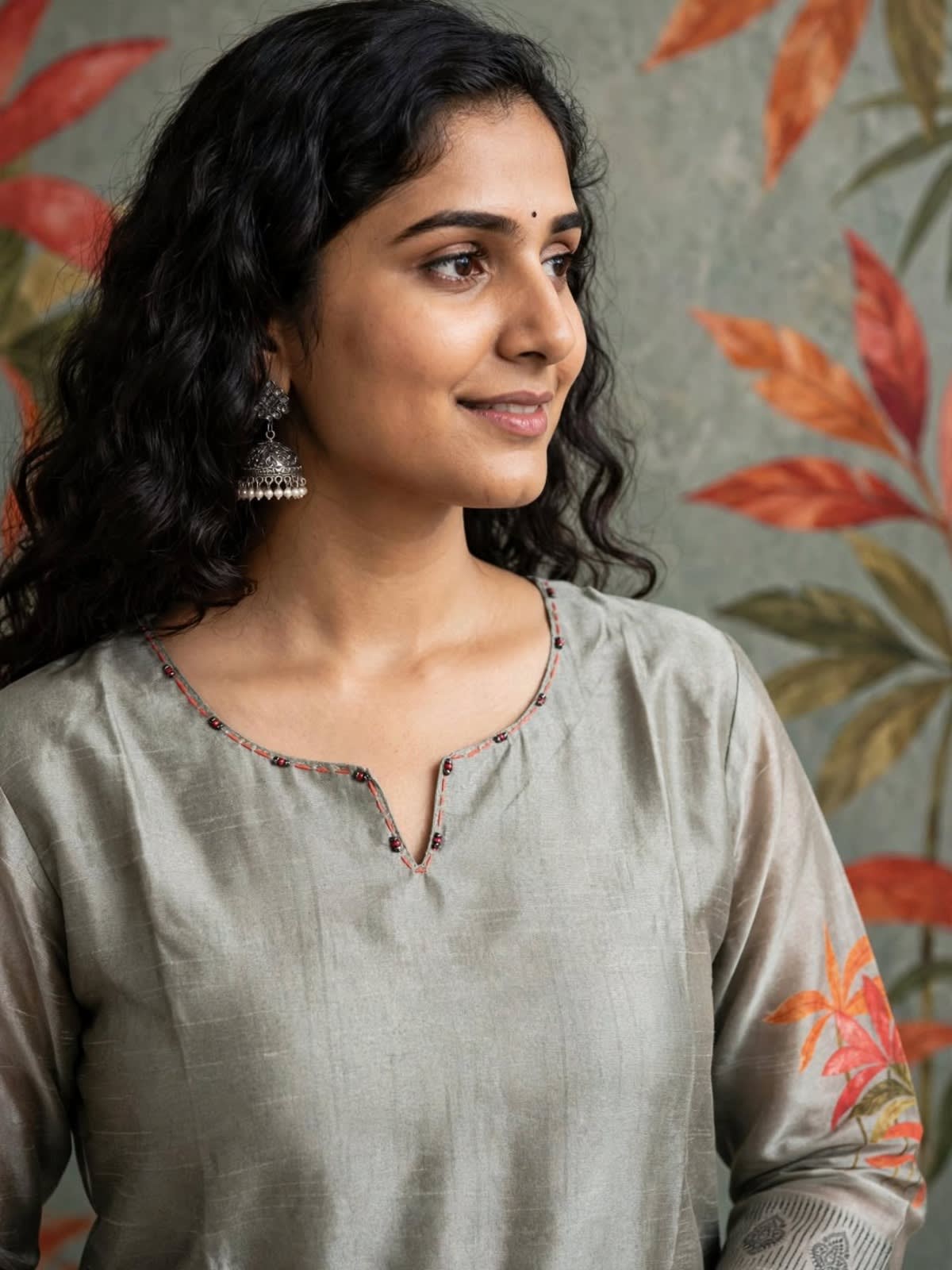 Grey Floral Printed Kurta Set thumbnail 4