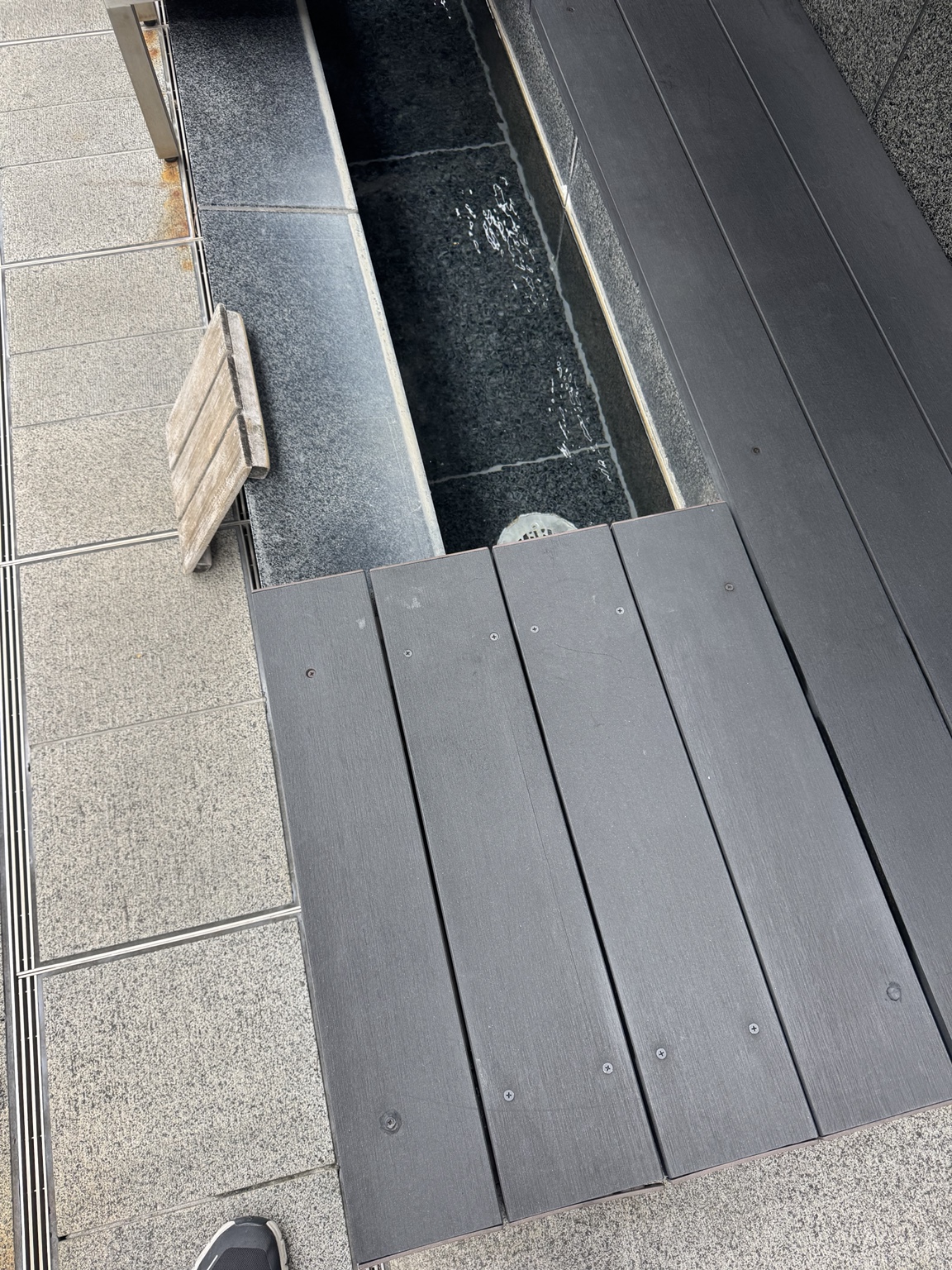 The footbath right outside the museum.