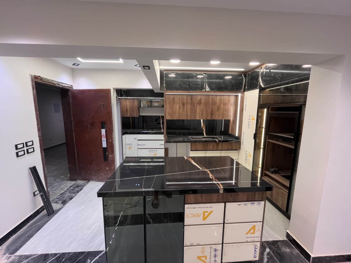 مطبخ اسود جولد بورسلين هندي