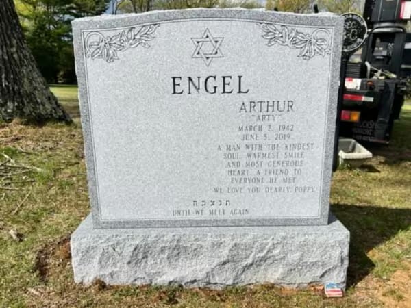 jewish double monuments - Engel