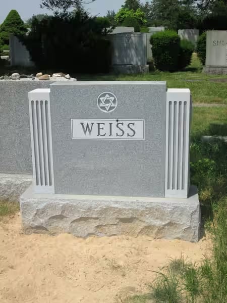 jewish double monuments - Weiss