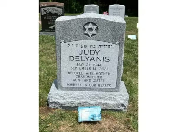 jewish single monuments - Delyanis