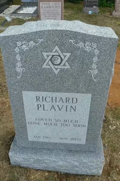 jewish single monuments - Plavin