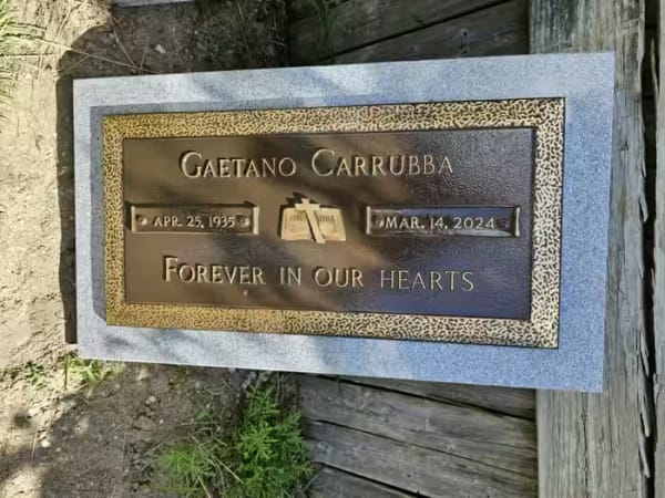 bronze monuments - Carrubba