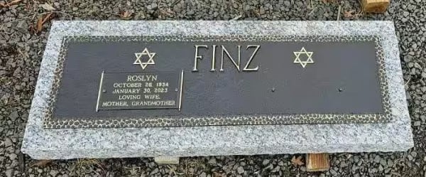 bronze monuments - Finz