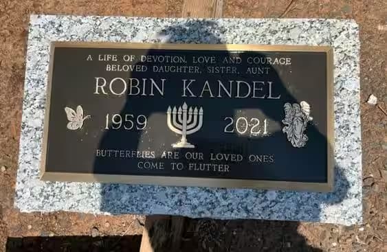 bronze monuments - Kandel