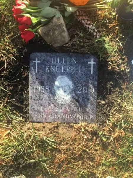cemetery markers - Knueppel