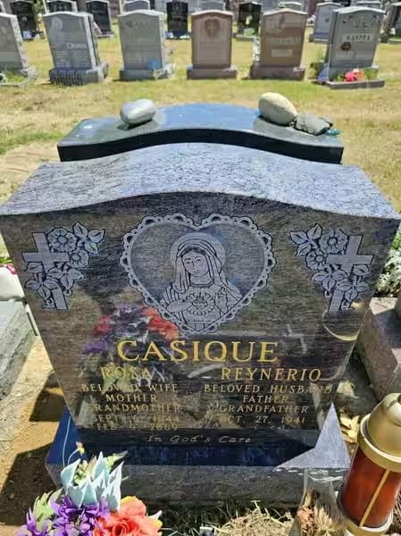 double granite monuments - Casique