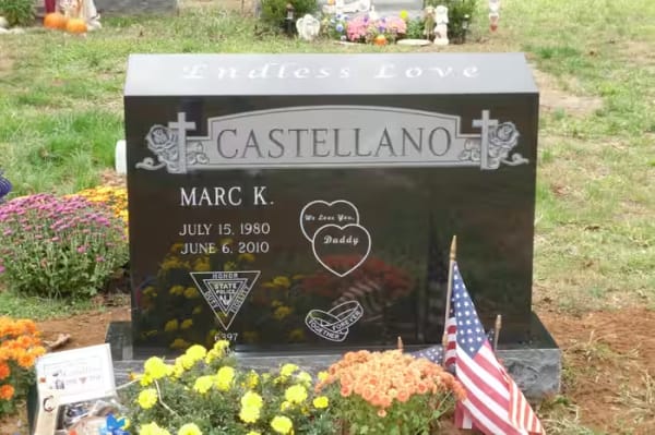 double granite monuments - Castellano