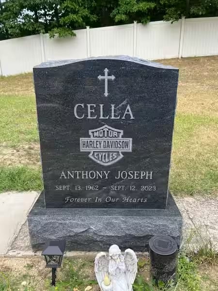 double granite monuments - Cella